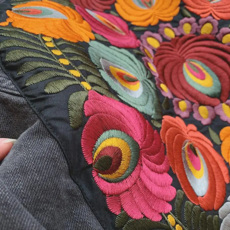 Cowboy jacket Bohemian oversized multi flower embroidered long sleeved casual fashion jacket for womens Spring and Autumn clothing 241022