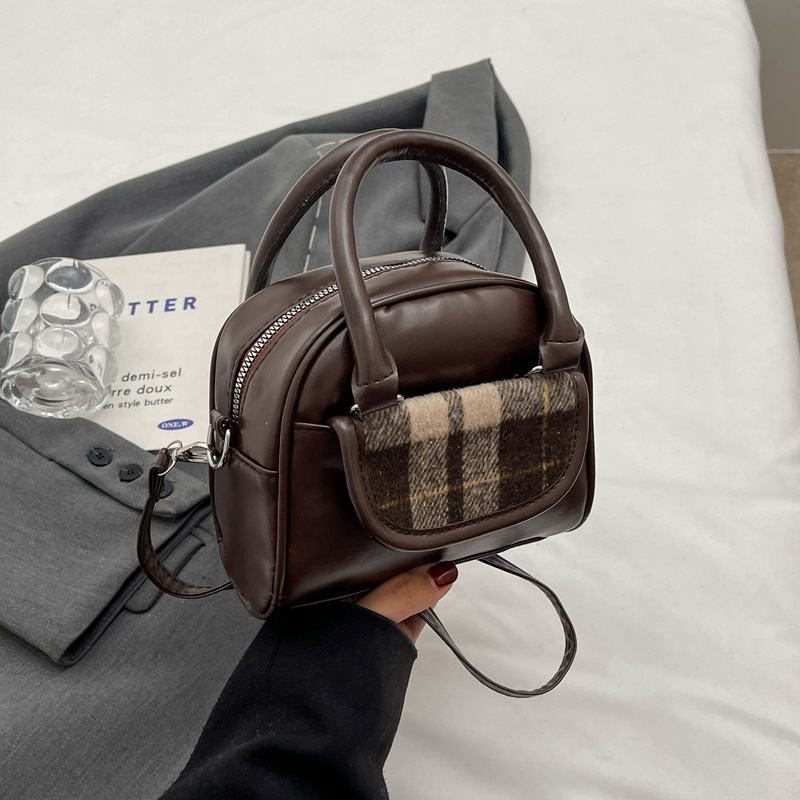 2025 Designer Fashionable minimalist 3 and small square 2024 winter new item niche popular crossbody bag casual handbag