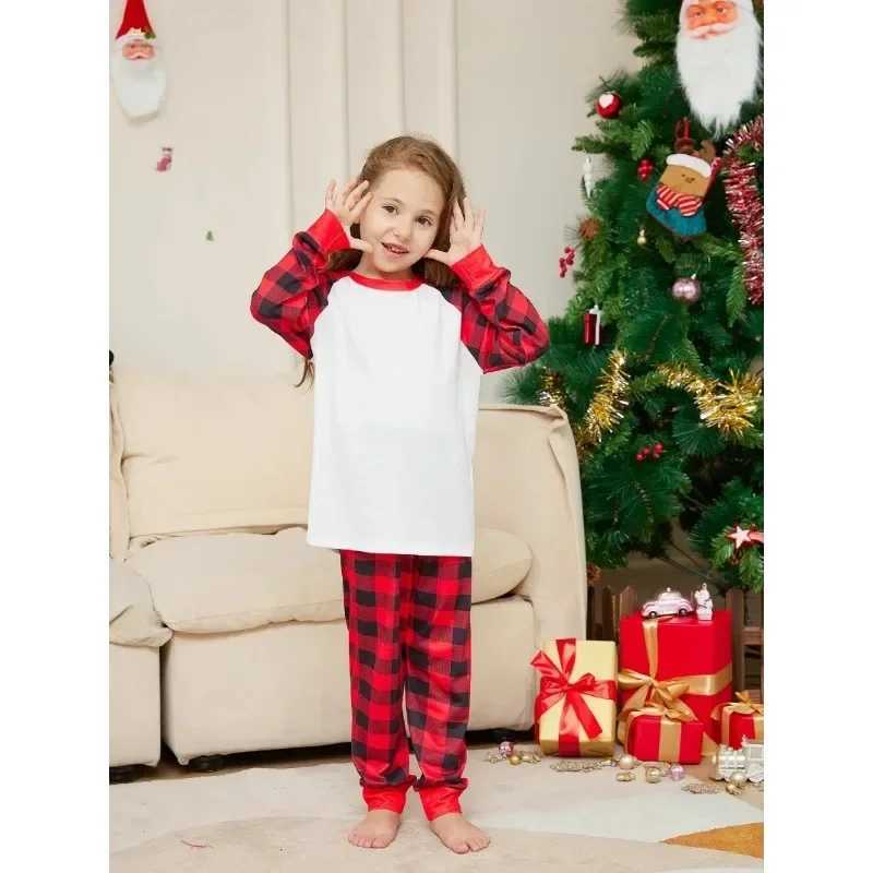New Christmas Matching Pajamas Set for Family Parent-child 2 Pieces Suit Plaid Print Sleepwear Baby Dog Romper Xmas Look OutfitsXJ241008