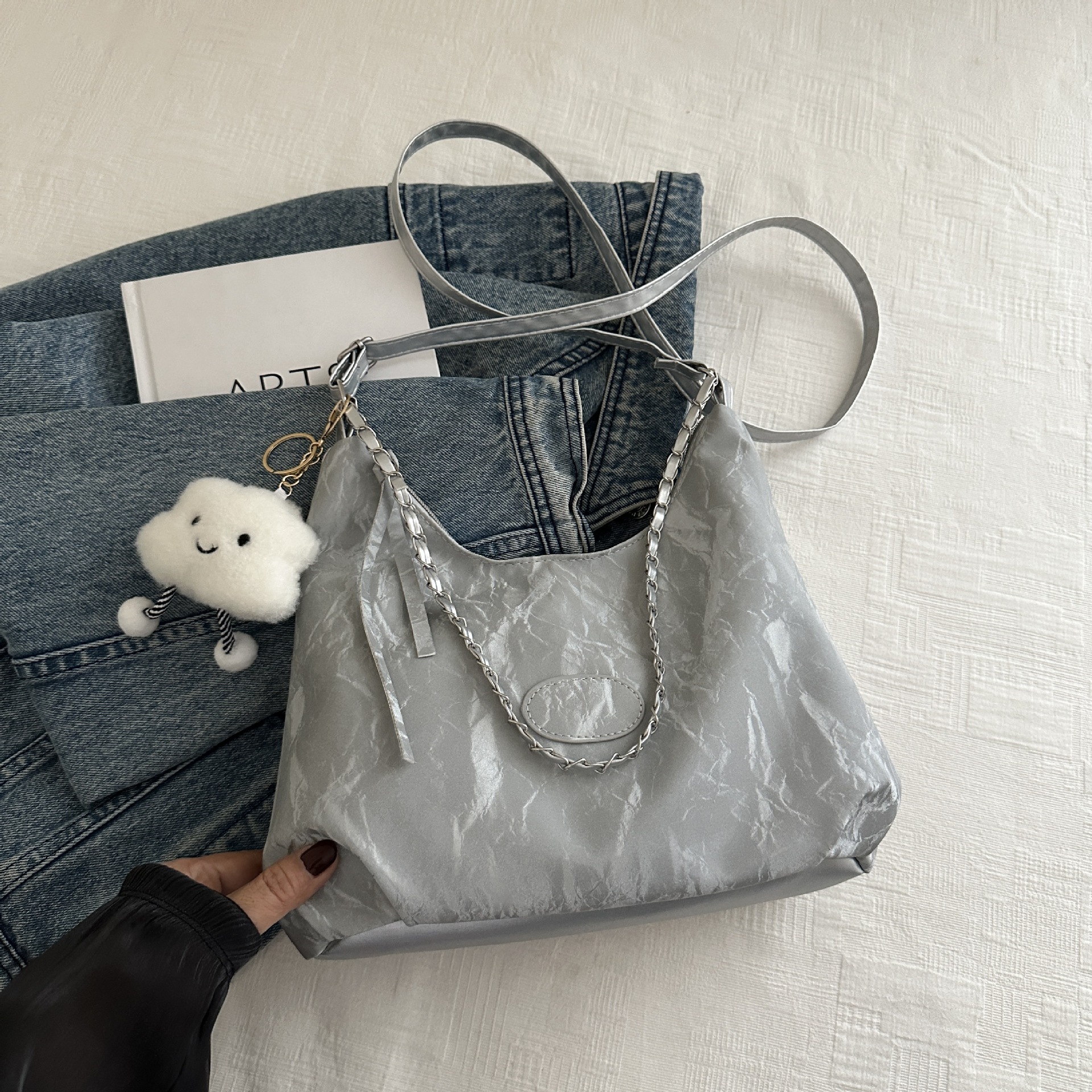 2025 Designer New 3 Personalized 2024 Commuter Shoulder Fashionable Large Capacity Casual Trendy Crossbody Bag free shipping