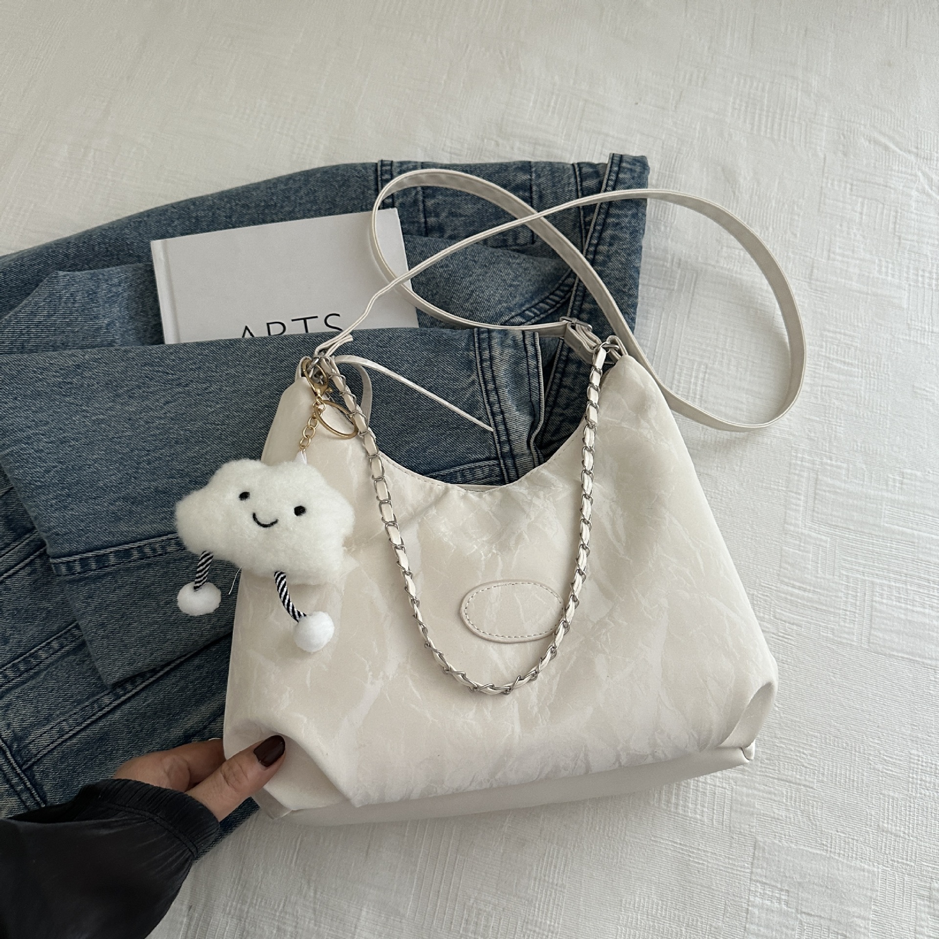 2025 Designer New 3 Personalized 2024 Commuter Shoulder Fashionable Large Capacity Casual Trendy Crossbody Bag free shipping