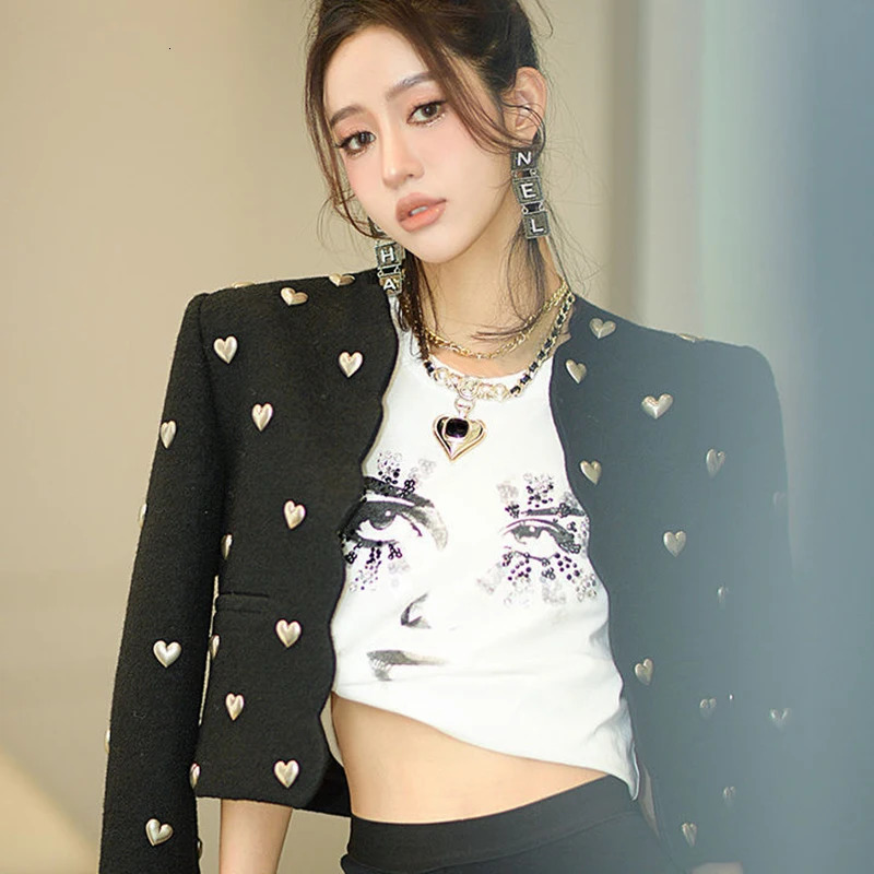 Black love coarse woolen jacket womens bead 3D fashion chic long sleeved wool autumn and winter jacket retro Korean elegant cardigan set 241023