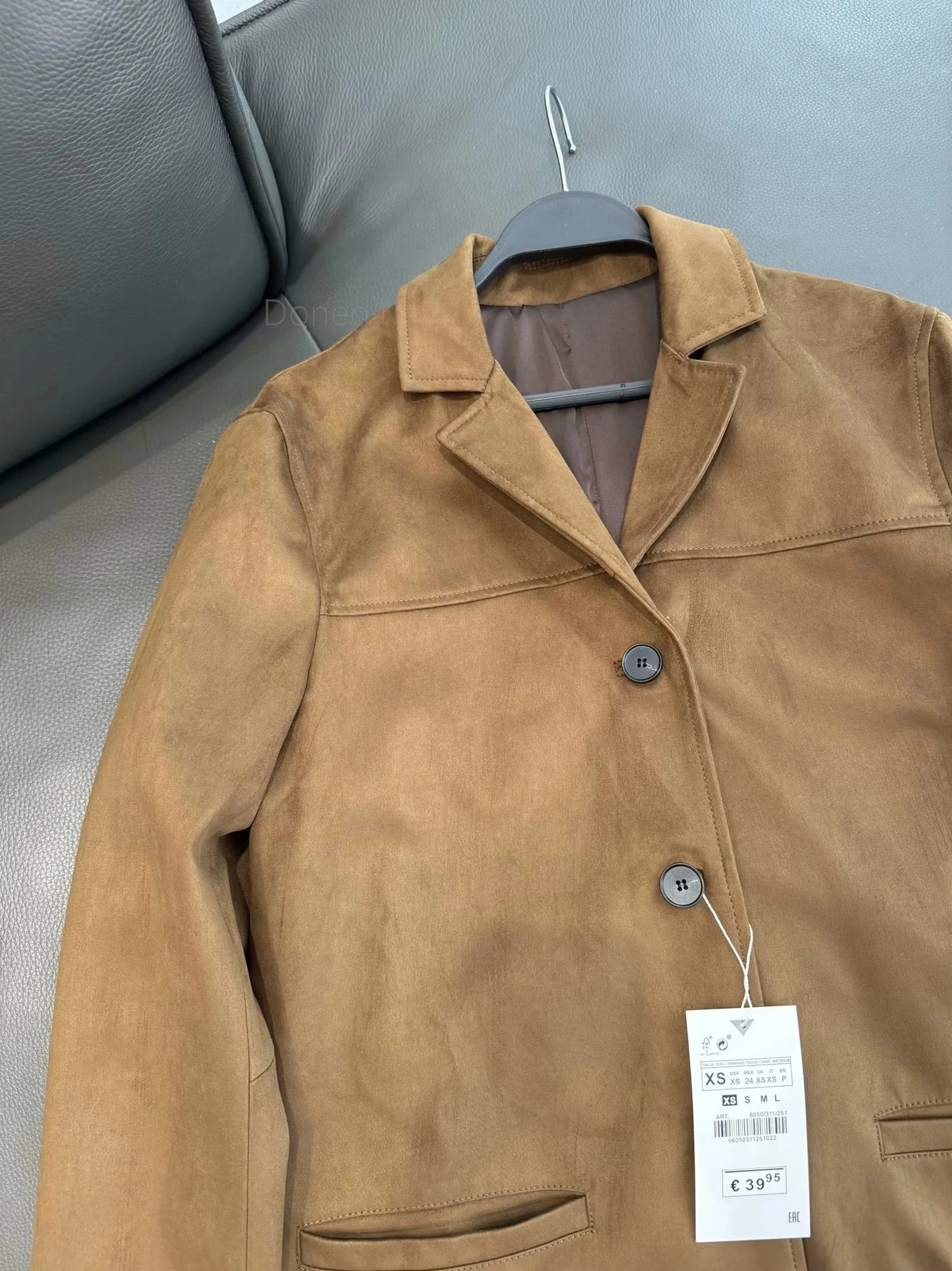 Womens sports jacket suede lapel pocket jacket womens casual single chest long sleeved jacket womens street jacket 241023