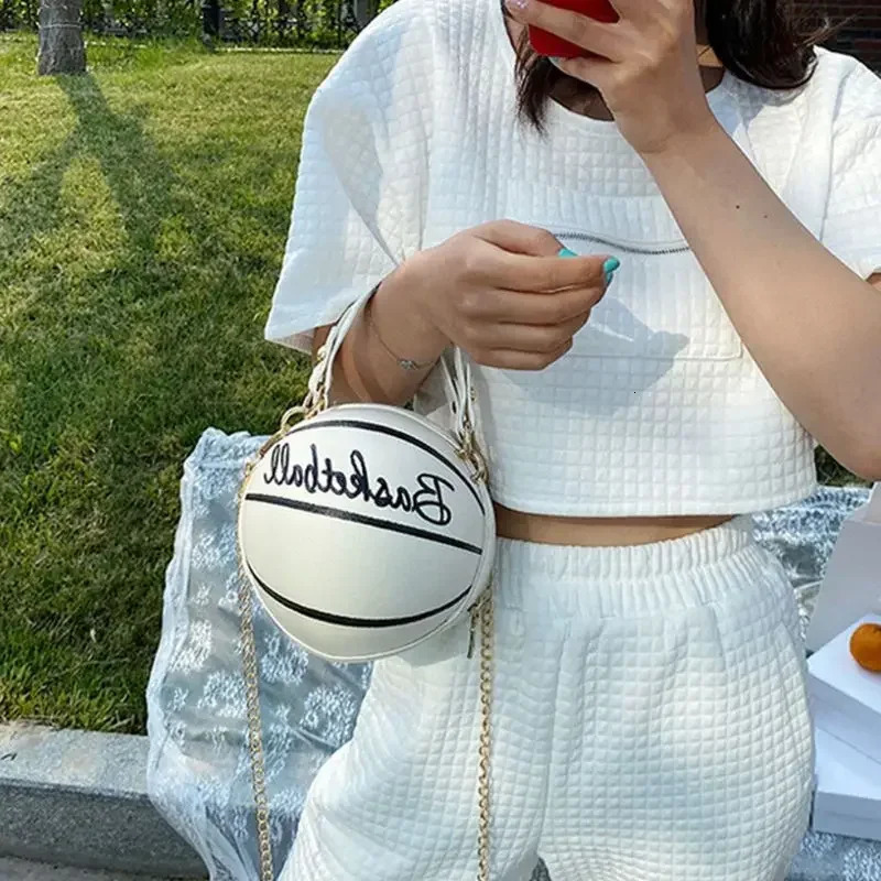 PU Basketball Womens Bag Network Red Football Bag Personalized Fun Pink Basketball Bag Ins Versatile Chain Shoulder Bag 241023