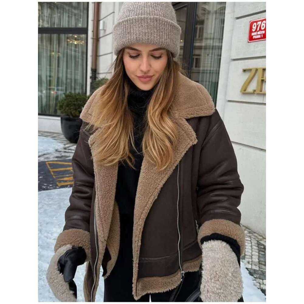 Winter Women Warm Thick Fur Pu-Leather Jacket Vintage Lapel Long Sleeved Zipper Overcoat Fashion High Street Female Coats