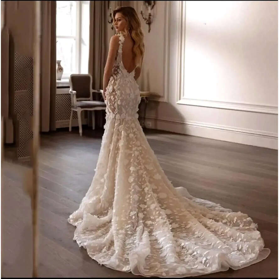 Lace Amazing 3D Wers Mermaid Wedding Dresses Sexy Open Back Spaghetti Straps Sweep Train Bridal Gowns For Western Garden Church Robes De Mariage Bc188