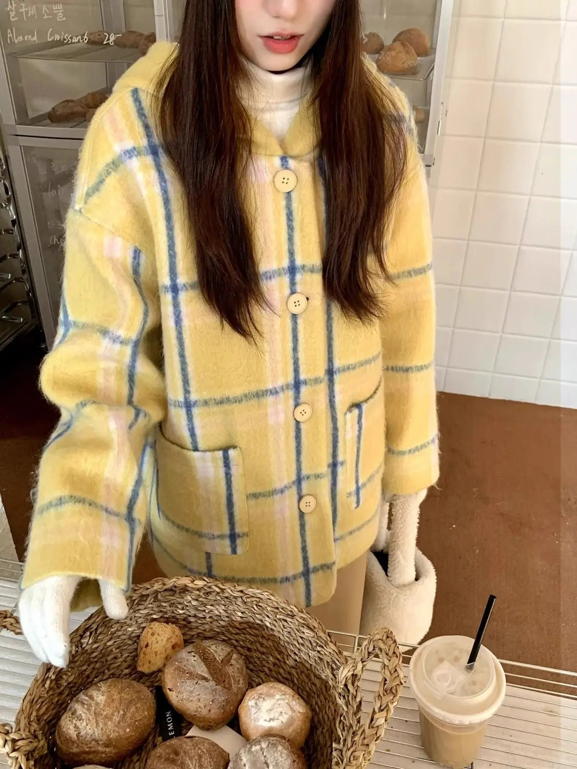 Wool coat yellow checkered hooded autumn/winter retro womens jacket Korean style short and elegant jacket 241023