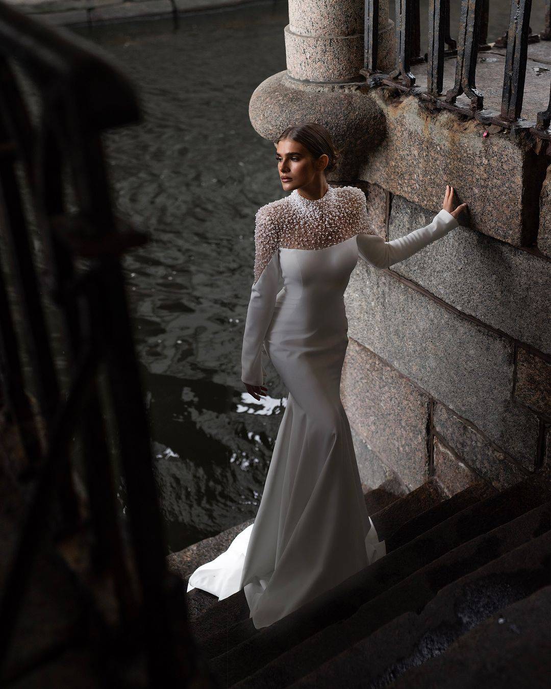 Pearls Beading Mermaid Wedding Dress High Neck Long Sleeve Satin Bride Dress Formal Custom Made Bridal Gowns