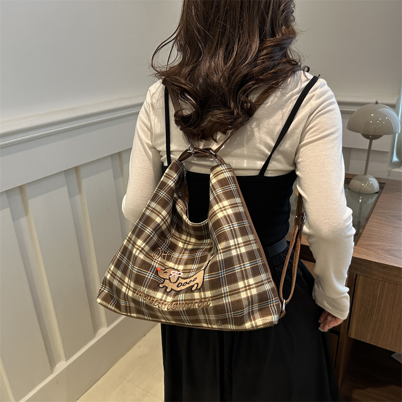 2025 Designer Popular 3 2024 New Commuter Large Capacity Leisure for Women Backbag Single Shoulder Crossbody Bag free shipping