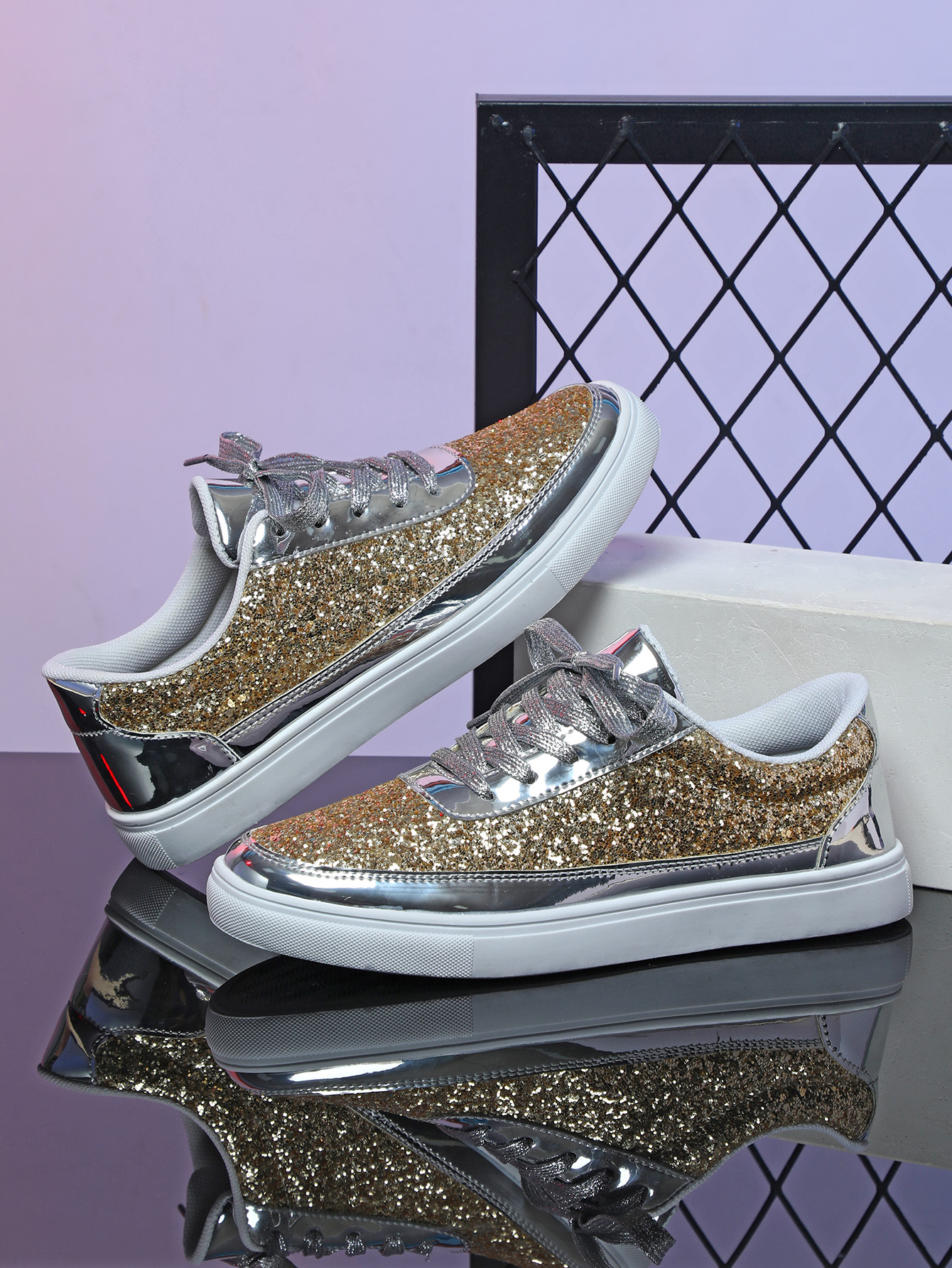 Spring and autumn trend casual thick soled board shoes new bright face fashion women's shoes low top lace-up flat shoes couple fashion sneaker