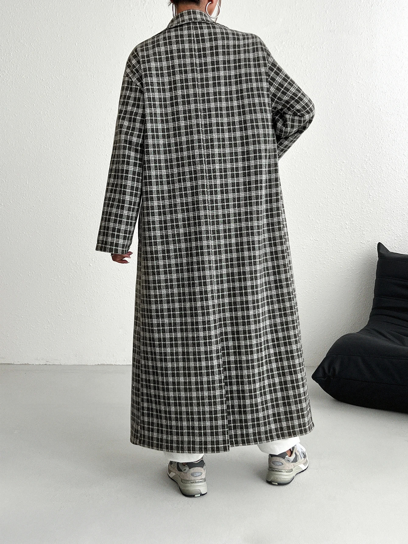 Fashionable Womens Jacket Autumn/Winter Warm Womens Clothing Elegant Long Black and White Checkered Jacket 240930