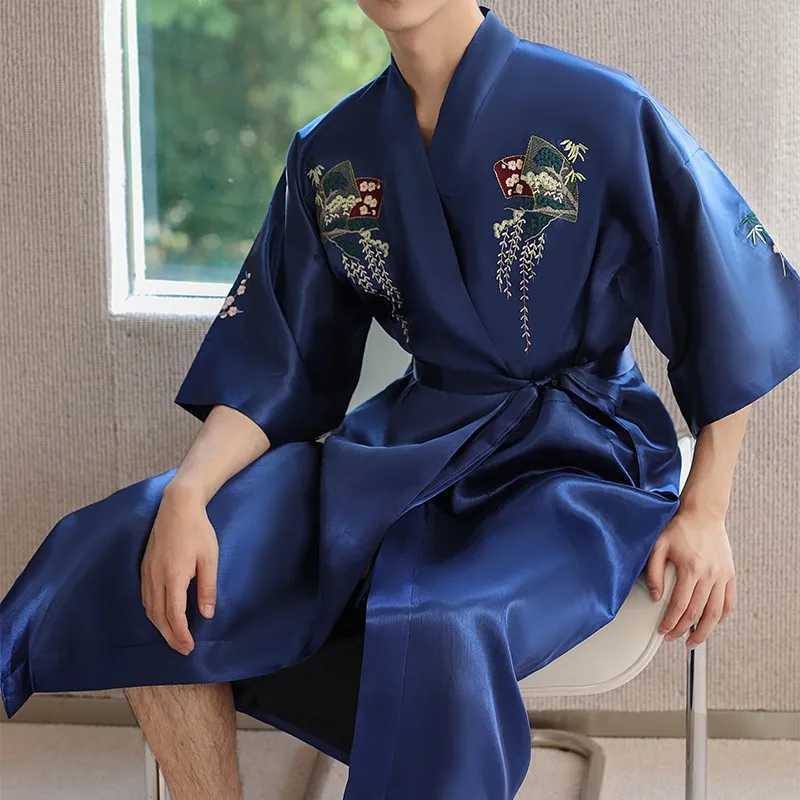 Embroidered mens kimono bathroom gown Chinese style Spwear casual pajamas loose sleepwear underwear satin silk lounge wear W241023
