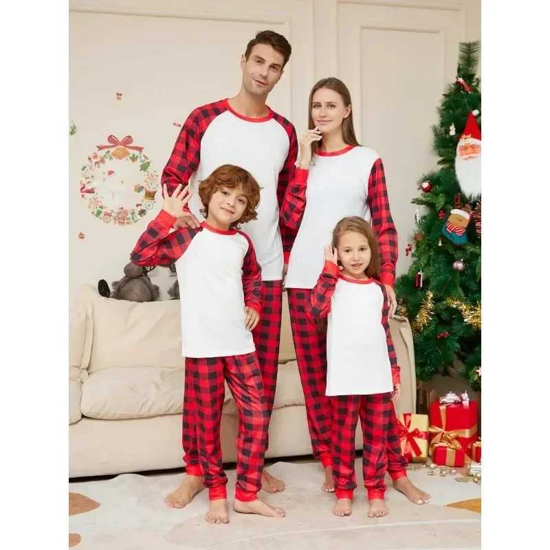 New Christmas Matching Pajamas Set for Family Parent-child 2 Pieces Suit Plaid Print Sleepwear Baby Dog Romper Xmas Look OutfitsXJ241008