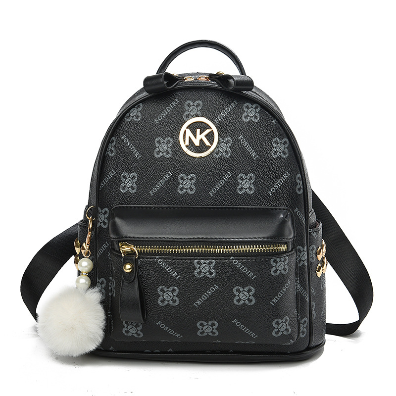 Designer's shoulder bag for women 2024 new fashion bag, large capacity, lightweight, small backpack for girls traveling, niche trendy bag, surpri