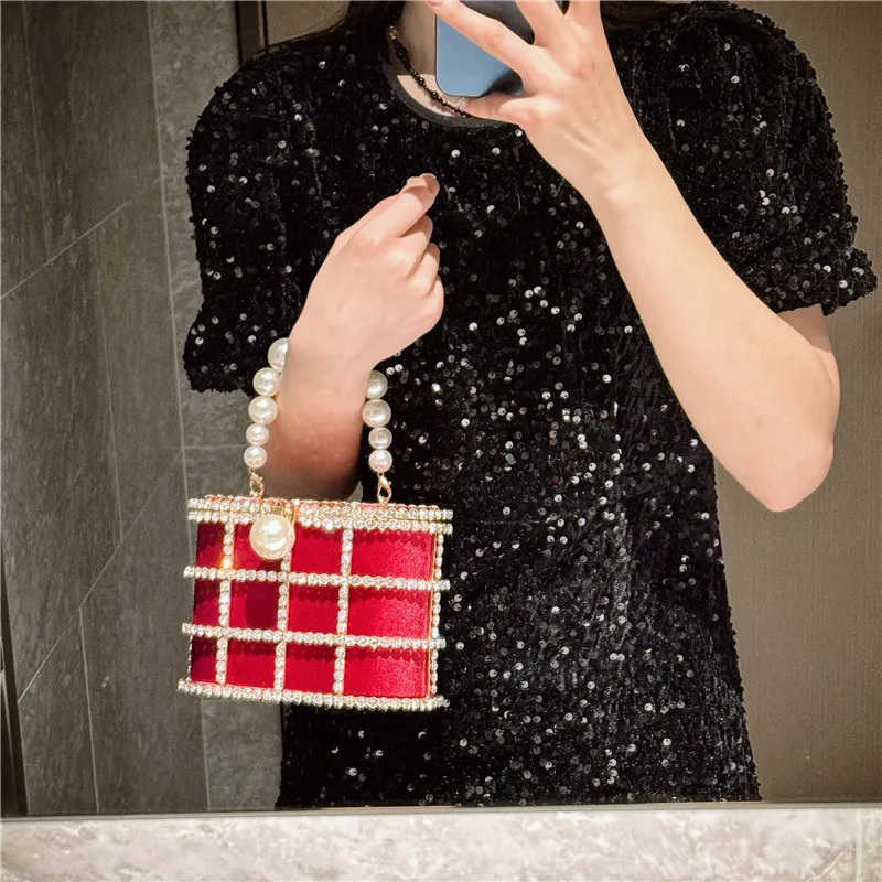 Metal evening bag pearl hollow womens bag rhinestone diamond dinner bag party and wedding handbag 241023