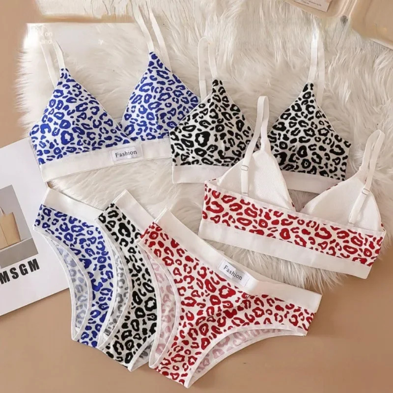 2025 New fashion designer women s seamless bra low waist underwear leopard print sexy gerie Vneck sports cotton set