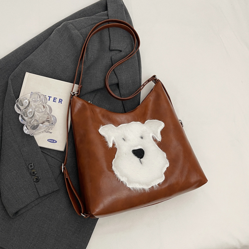 2025 Designer designer 3 free 2024 shipping new plush puppy large capacity college student class bag relaxed commuting backpack