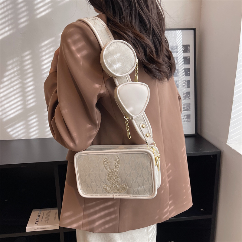 2025 Free Shipping New Fashionable Women s Designer Handbag High quality Light Luxury Mini Crossbody Bag Casual Armpit Tote Bag Wallet Lipstick Storag