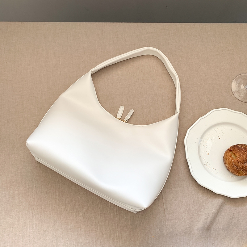 2025 Designer versatile new 3 2024 autumn style large capacity shoulder casual and simple PU soft leather bag free shipping