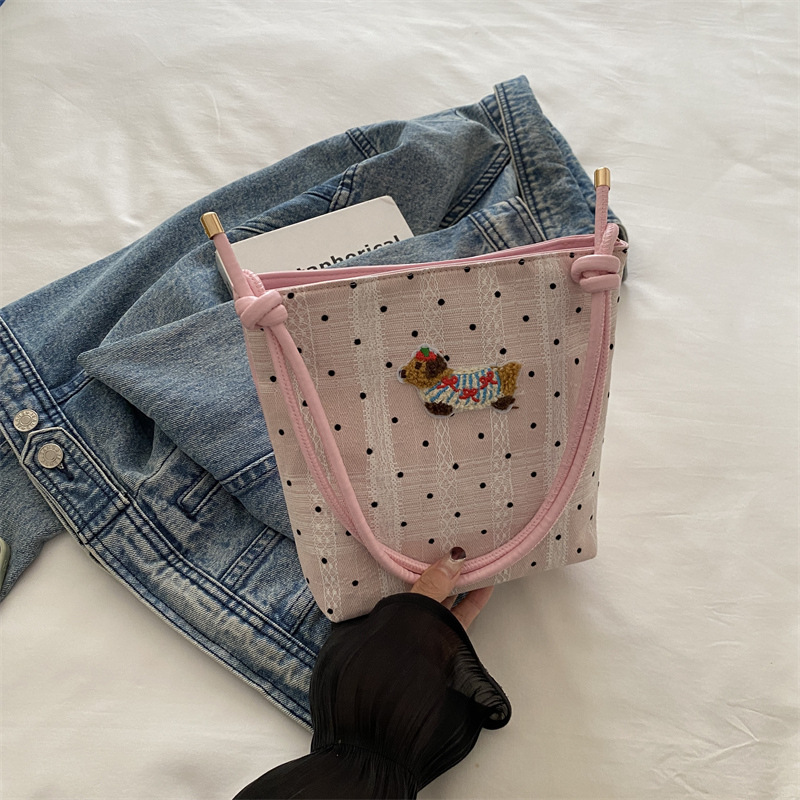 2025 Designer new 3 niche 2024 design casual personalized lightweight and simple shoulder bag free shipping