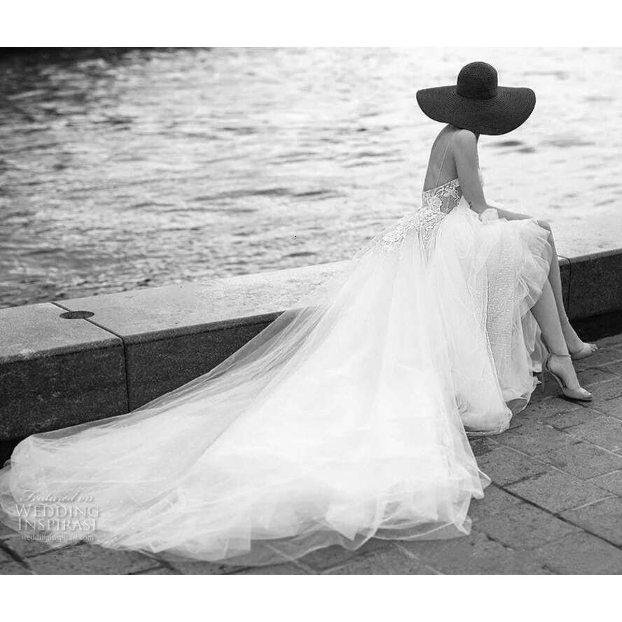 Dresses 3D Beach With Ral Spaghetered Skirt Backless Plus Size Elegant Garden Country Toddler Wedding Gowns Bc1832