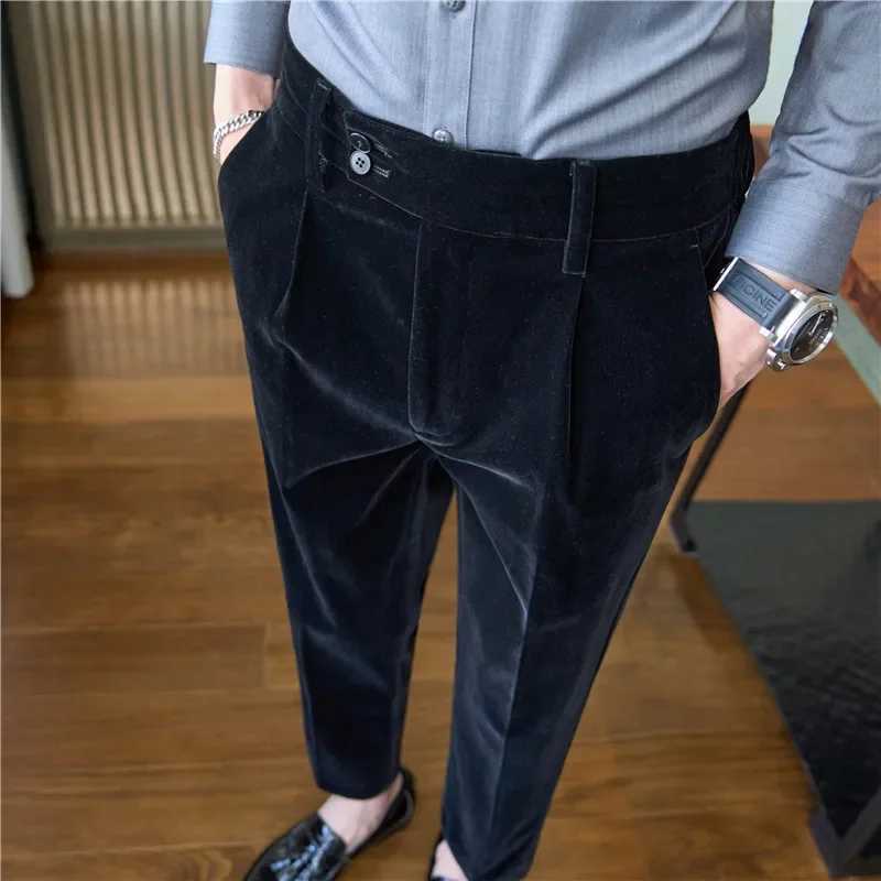 2023 Autumn Winter Velvet Suit Pants for Men Solid Color Casual Business Dress Pants Office Social trousers men clothingX241023