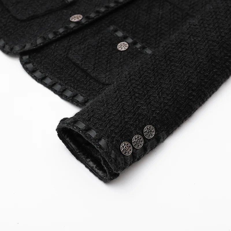 Sulis autumn and winter black round neck coarse tweed long sleeved single chest womens elegant and casual womens jacket 241023