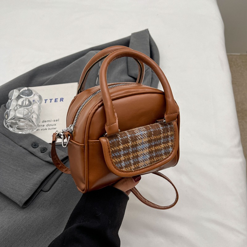 2025 Designer Fashionable minimalist 3 and small square 2024 winter new item niche popular crossbody bag casual handbag