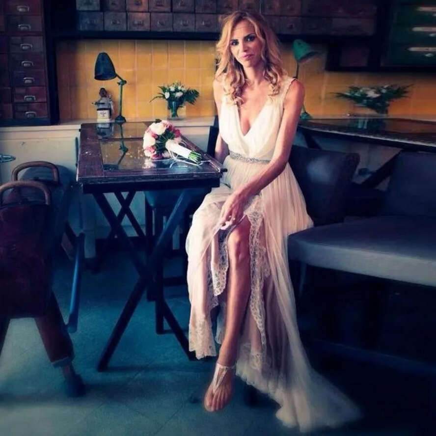 Beach Hot Sale Summer Bohemian A E Wedding Dresses Backless W Chiffon Empire Waist Side Slit Sexy Lace Bridal Gowns mpire aist