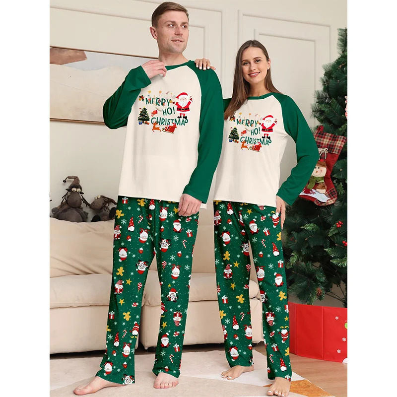 Christmas Matching Pajama Family Set Patch Work Set Adult Father Mother Children Baby Pajama Appearance Pajama Dog Clothing 241022