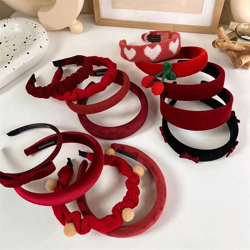 Vintage Red Womens Headband Woolen Velvet Hair Band Headwear Girl Wide Side Sponge Hair Hoop Christmas New Year Hair AccessoriesX241021