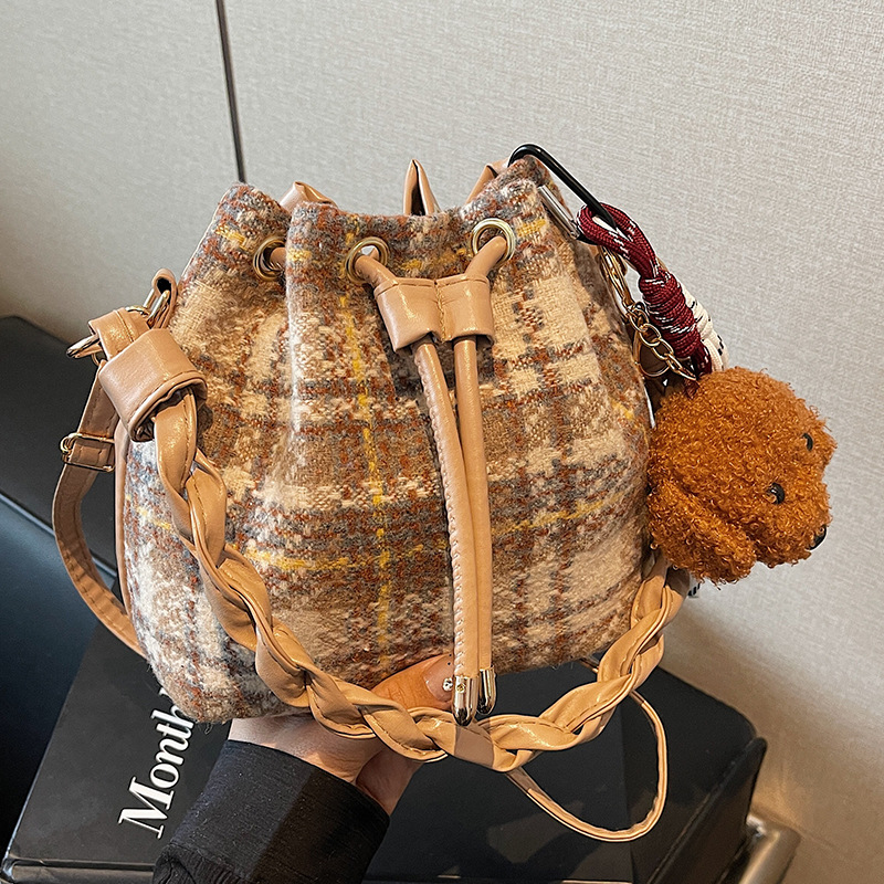 2024 bags designer women free shipping Fashionable woolen drawstring bag versatile commuting retro NEW hot plaid water bucket