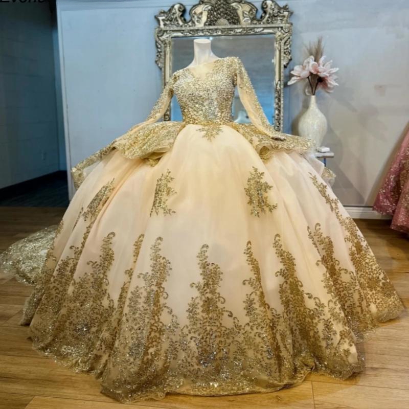 Champagne Shiny Quinceanera Dresses Ball Gown Long Sleeves Gold Lace Applique Beaded Pearls Tiered Sweet 16 Dress Vestido De 15 Anos