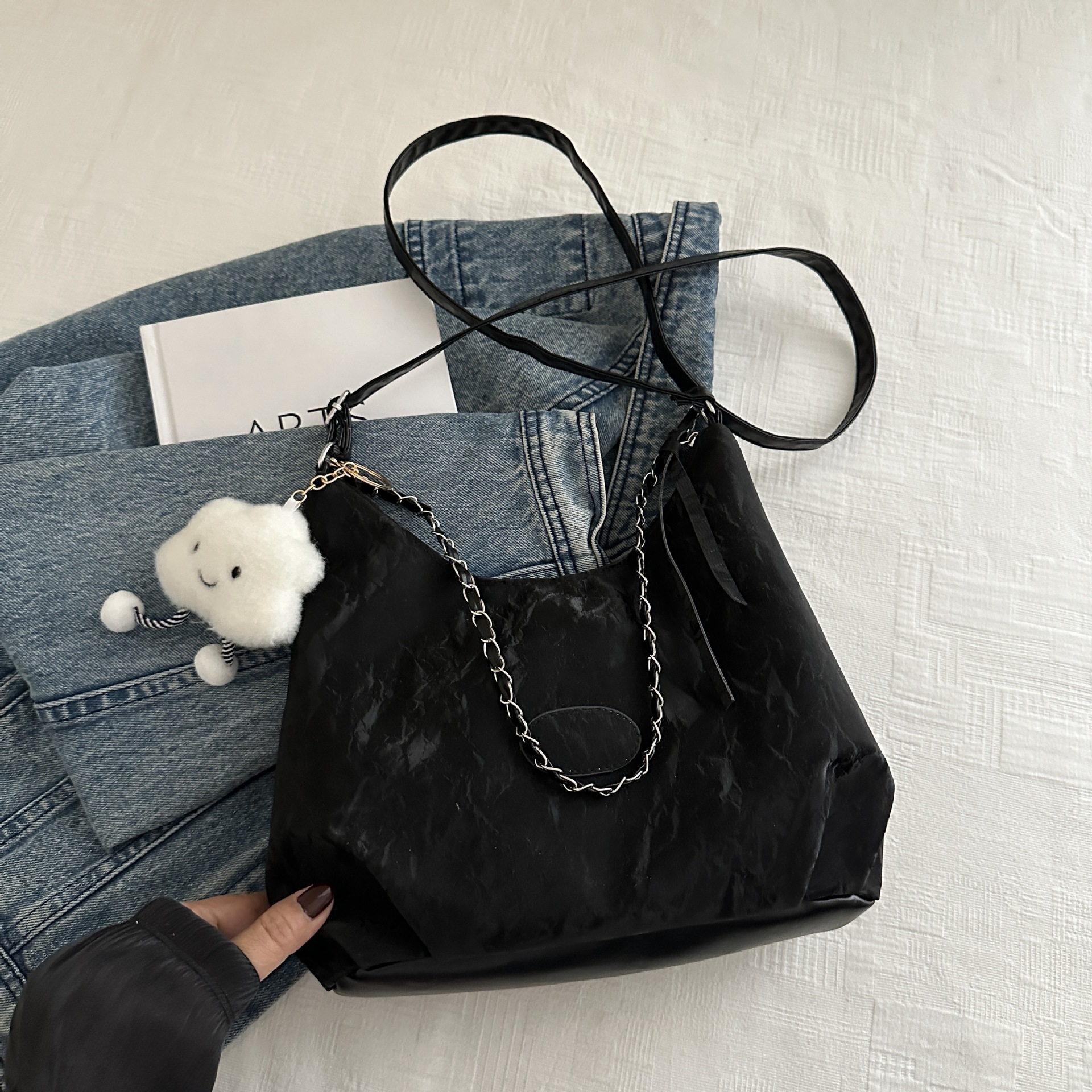 2025 Designer New 3 Personalized 2024 Commuter Shoulder Fashionable Large Capacity Casual Trendy Crossbody Bag free shipping