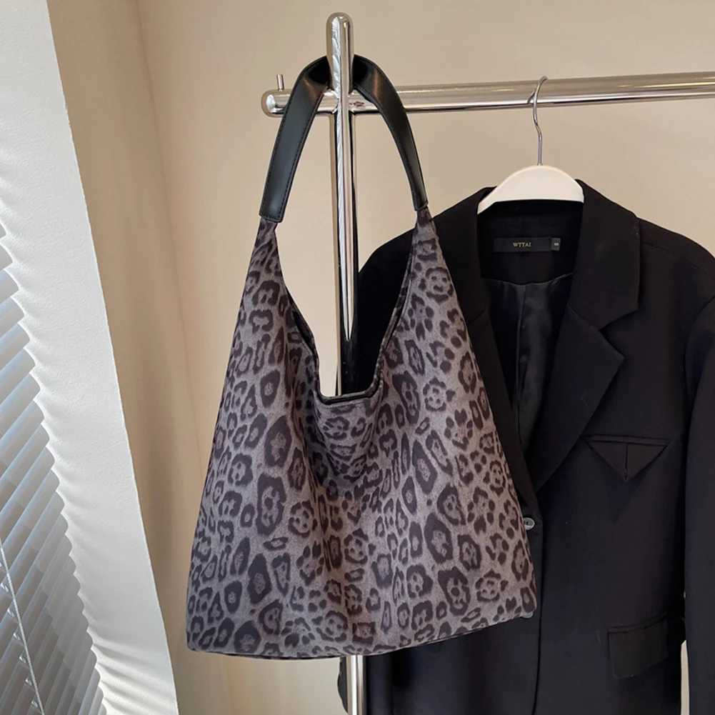 Women Suede Shoulder Bag Leopard Print Hobo Magnetic Closure Purse and Handbag Trendy for Work Travel 241023
