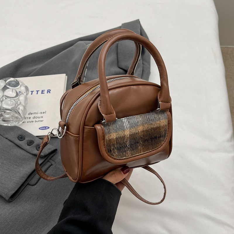 2025 Designer Fashionable minimalist 3 and small square 2024 winter new item niche popular crossbody bag casual handbag