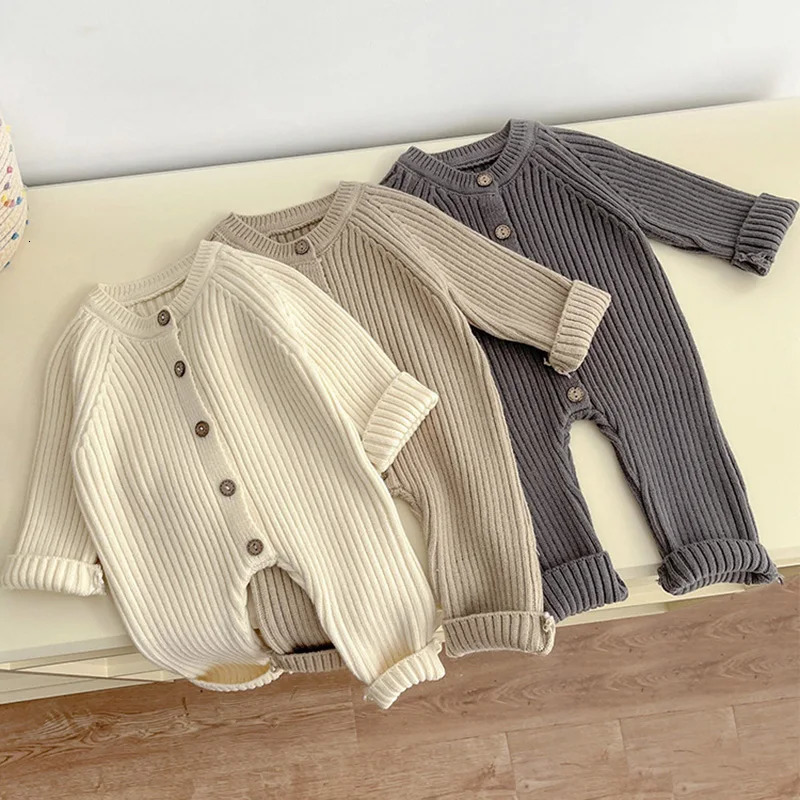 Autumn Borns Briefing One piece clothing for baby girls and boys knitted jumpsuit solid color baby boys jumpsuit thick knitted clothing 241022