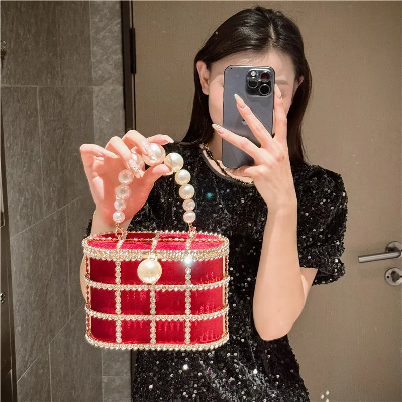 Metal evening bag pearl hollow womens bag rhinestone diamond dinner bag party and wedding handbag 241023