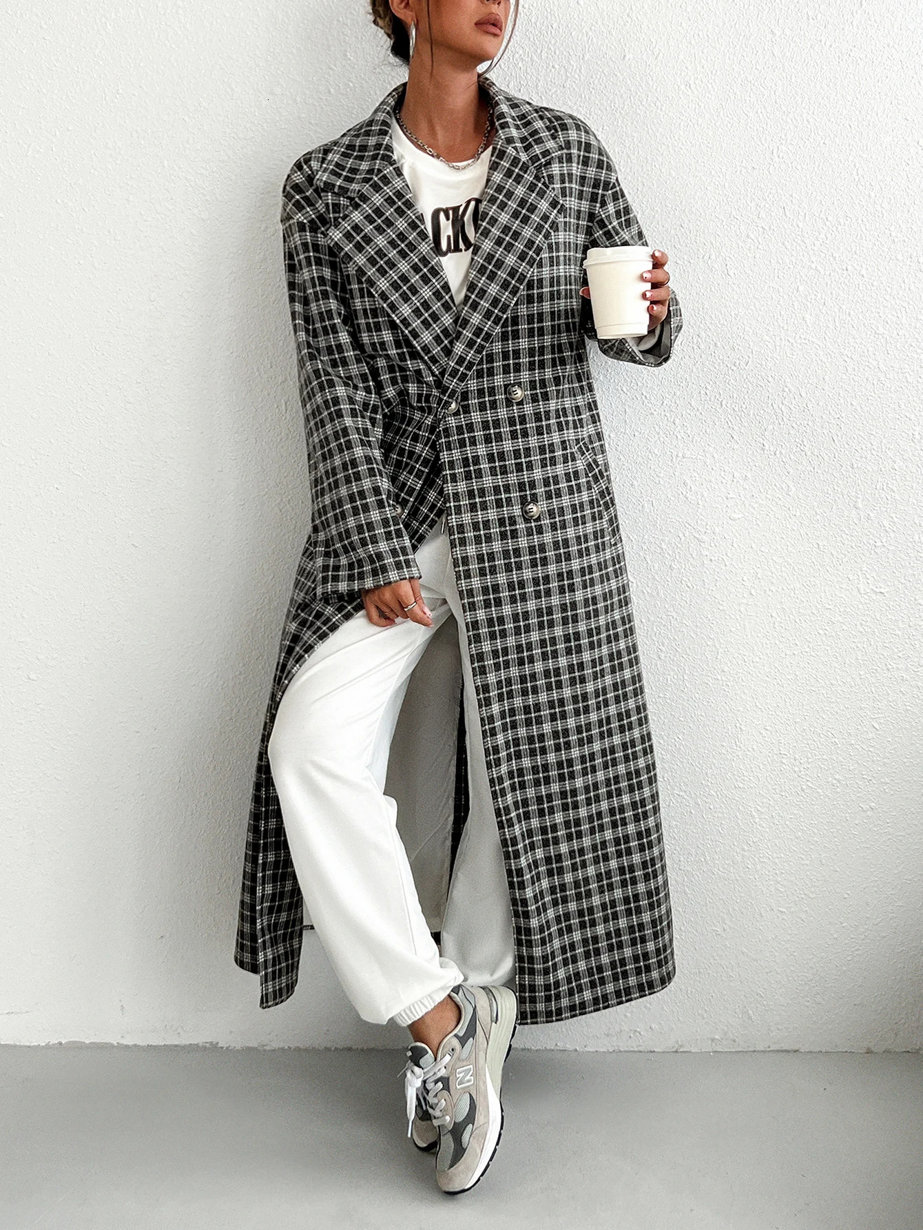 Fashionable Womens Jacket Autumn/Winter Warm Womens Clothing Elegant Long Black and White Checkered Jacket 240930