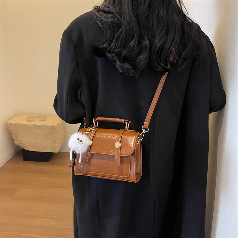 2025 Designer New 3 2024 Winter Handbag Fashion Shoulder Simple Cross Side Small Square Bag free shipping