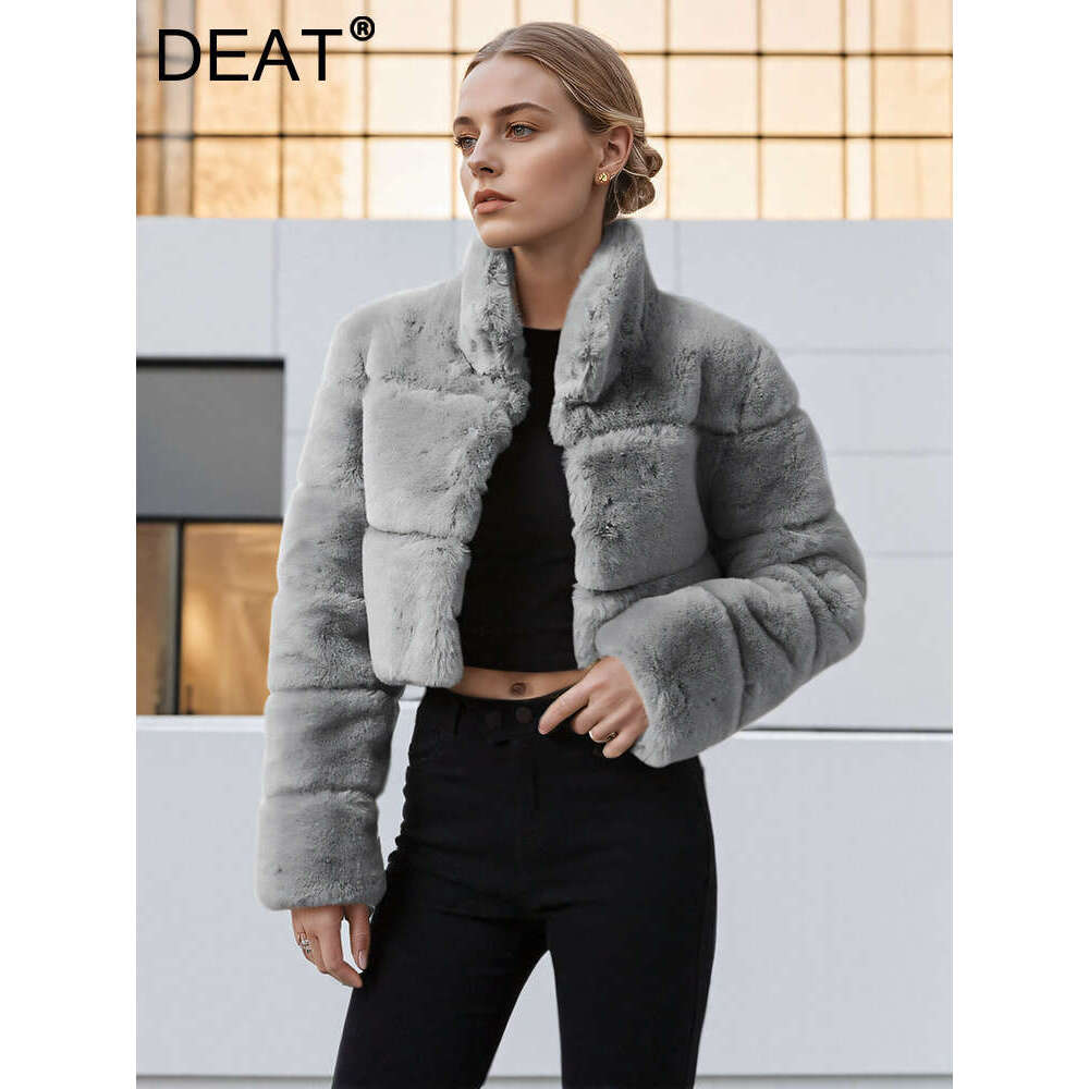 DEAT Fashion Women's Faux Coat Stand Collarl Covered Long Sleeve Thick Warm Short Imitation Fox Fur Jacket Winter 2024 New