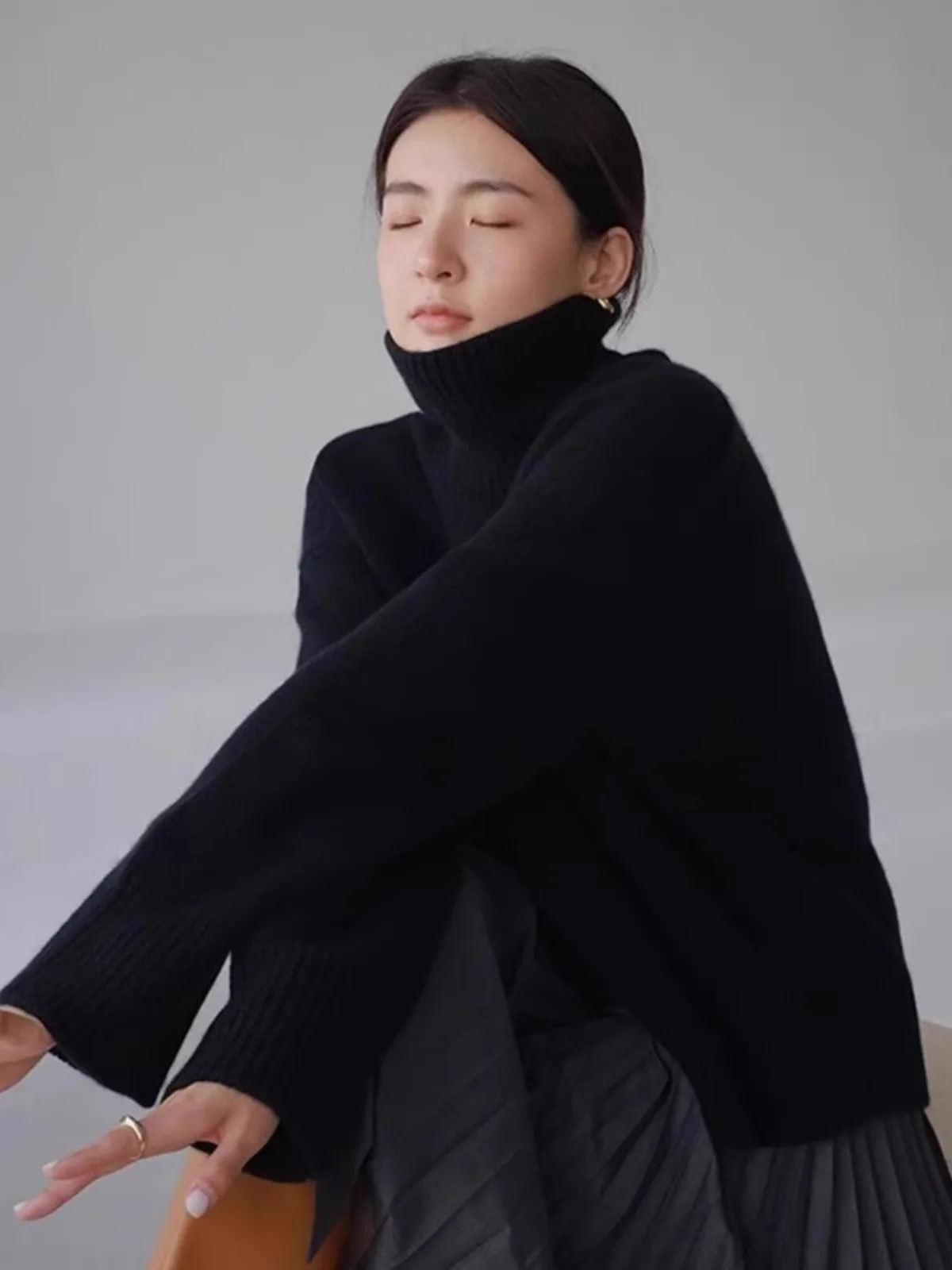 Highend soft waxy turtleneck 100% pure cashmere sweater womens lazy loose silhouette thickened base wool 241021