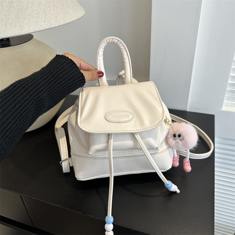 2025 Designer free designer 3 2024 shipping new ladies commuting texture handbag autumn winter versatile backpack leisure bag