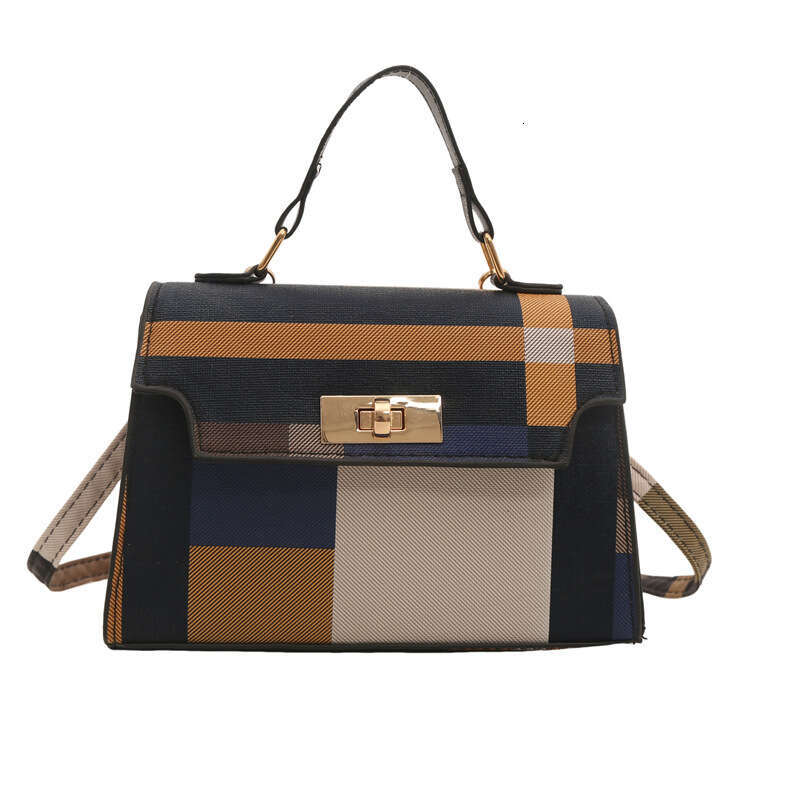 Bag 2024 new fashionable handbag texture PU women's niche versatile shoulder spray crossbody bag trend