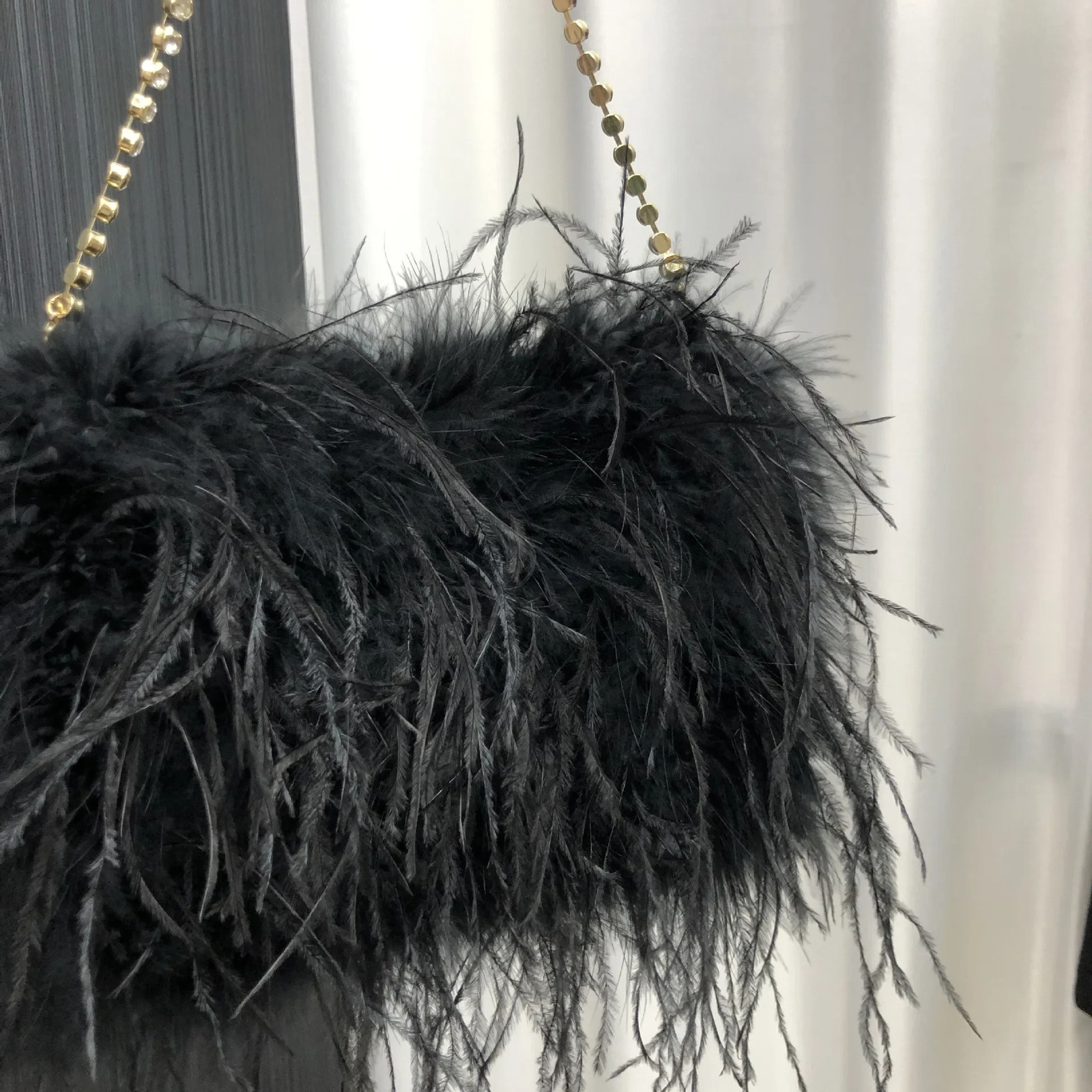 Handmade Ostrich Feather evening bag fashionable metal rhinestone chain shoulder bag promotion party womens clutch 241023