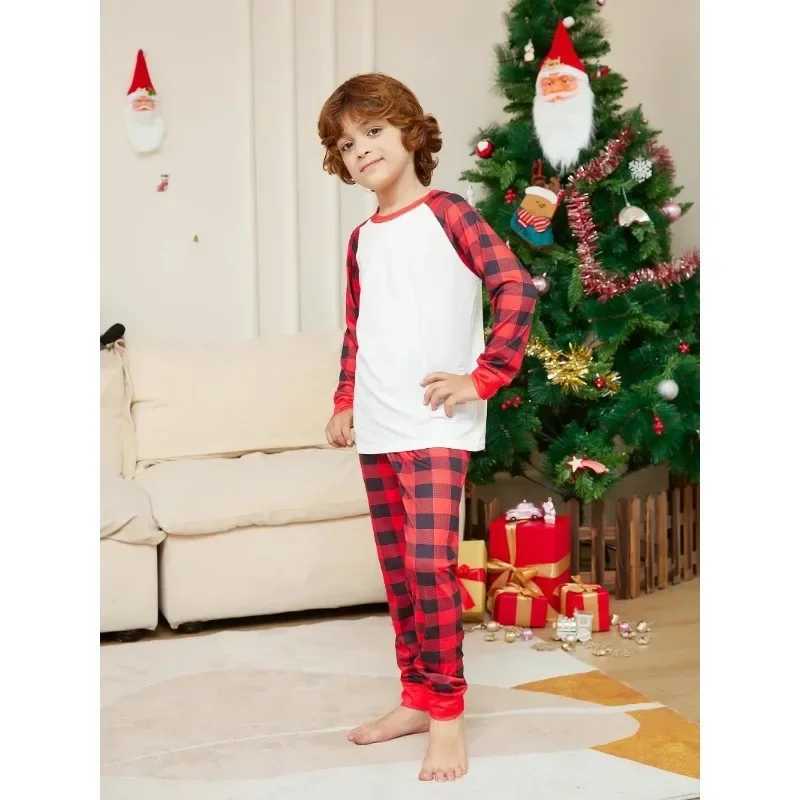 New Christmas Matching Pajamas Set for Family Parent-child 2 Pieces Suit Plaid Print Sleepwear Baby Dog Romper Xmas Look OutfitsXJ241008