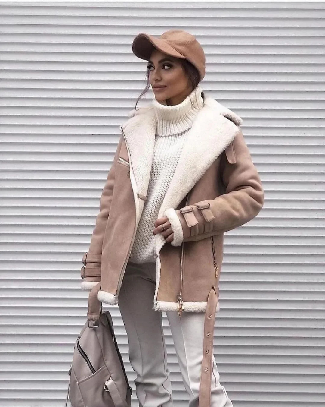 Autumn and winter suede lapel zipper cardigan fashionable womens long sleeved solid color jacket womens 241023