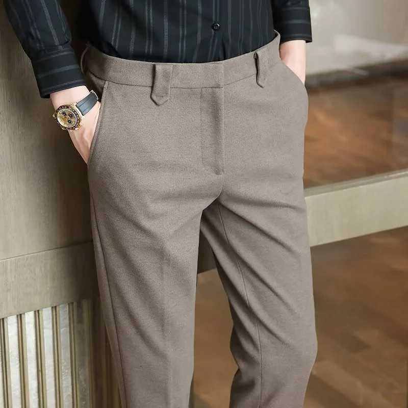 2024 Fall Casual Pants For Mens Streetwear Fashion Slim Fit Straight Pants Men Vintage Solid Color Pleated Woolen Suit TrousersX241023