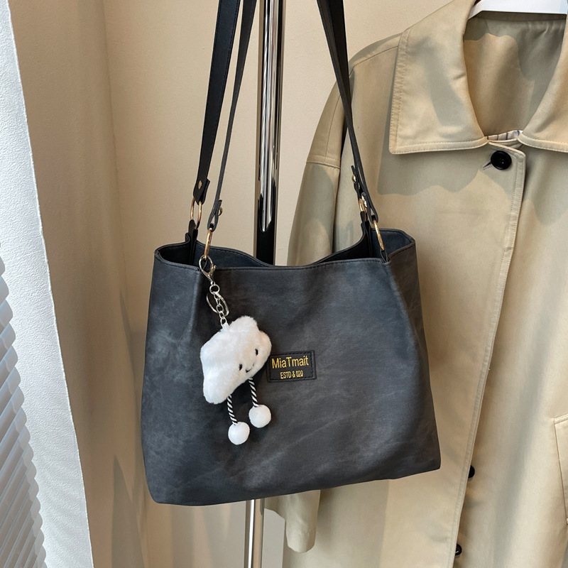 2025 Designer Simple 3 2024 New Fashionable and Beautiful Shoulder Large Capacity Commuter Tote Bag free shipping