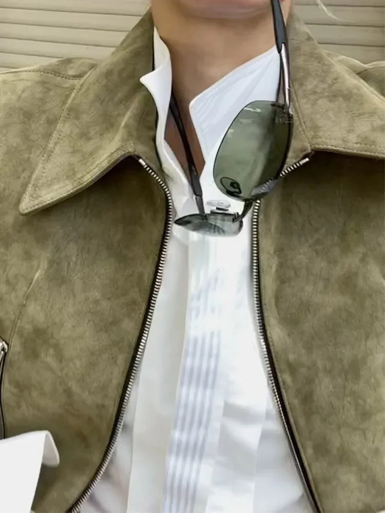 Elegant military green suede short jacket for women fashionable lapel long sleeved zipper cut jacket autumn womens Communicating Streetwear 241023